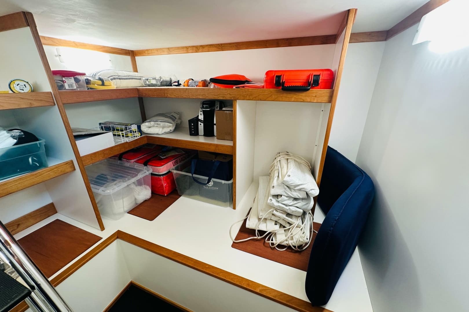 2025 Sabre 48 Salon Express