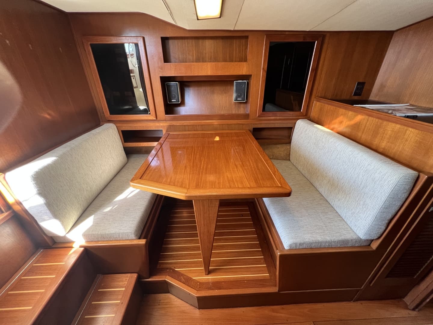 1985 Viking 35 Express