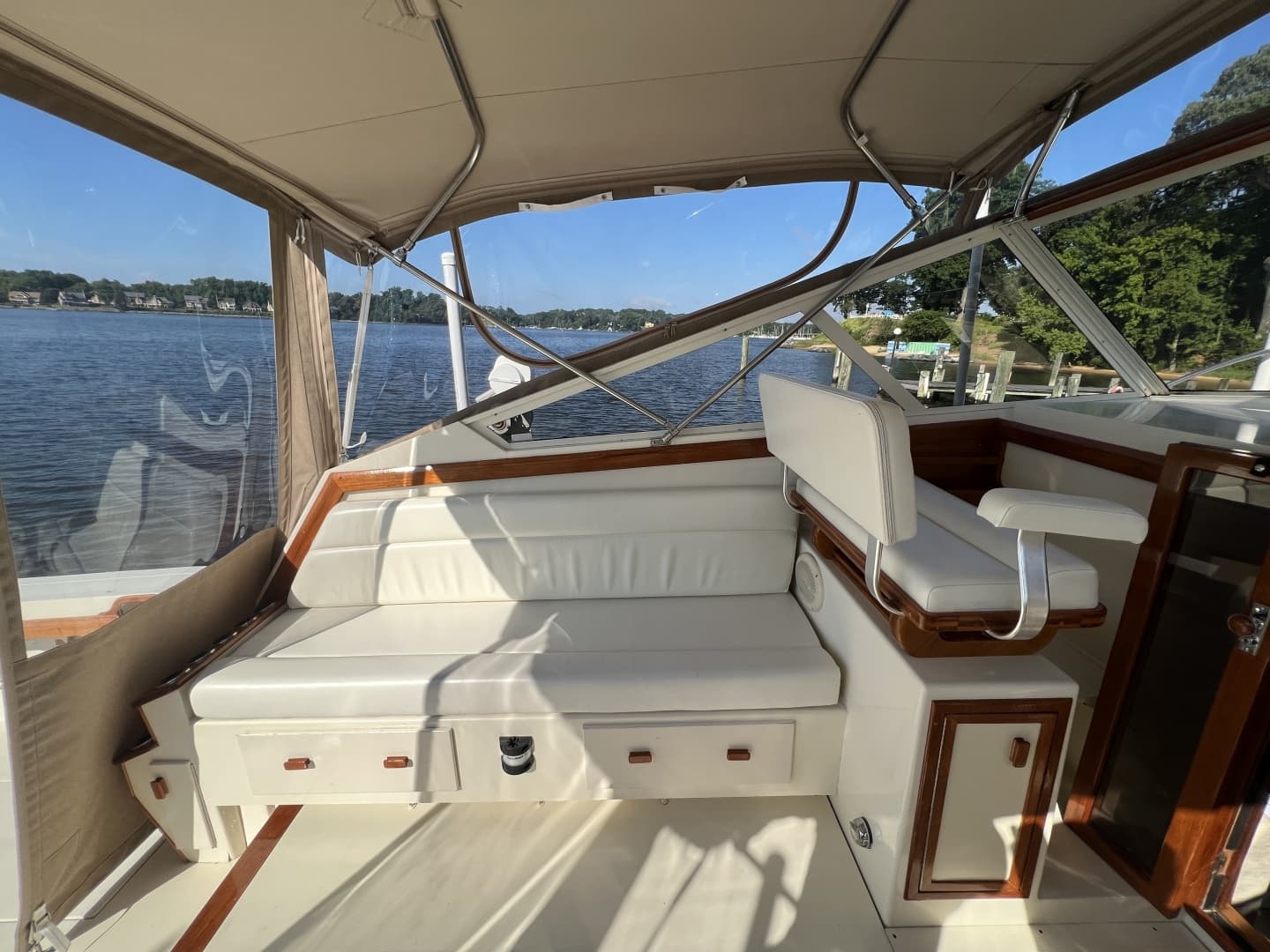 1985 Viking 35 Express