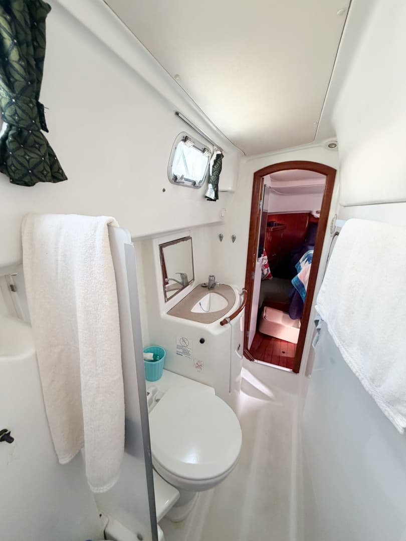 2002 Beneteau Oceanis 42CC