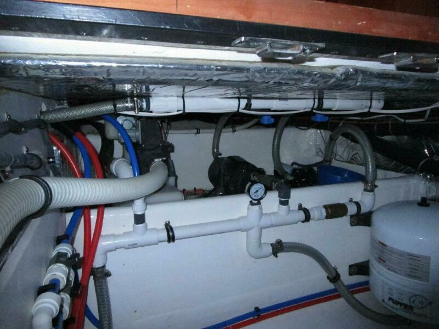 Aft Salon Bilge To Starboard