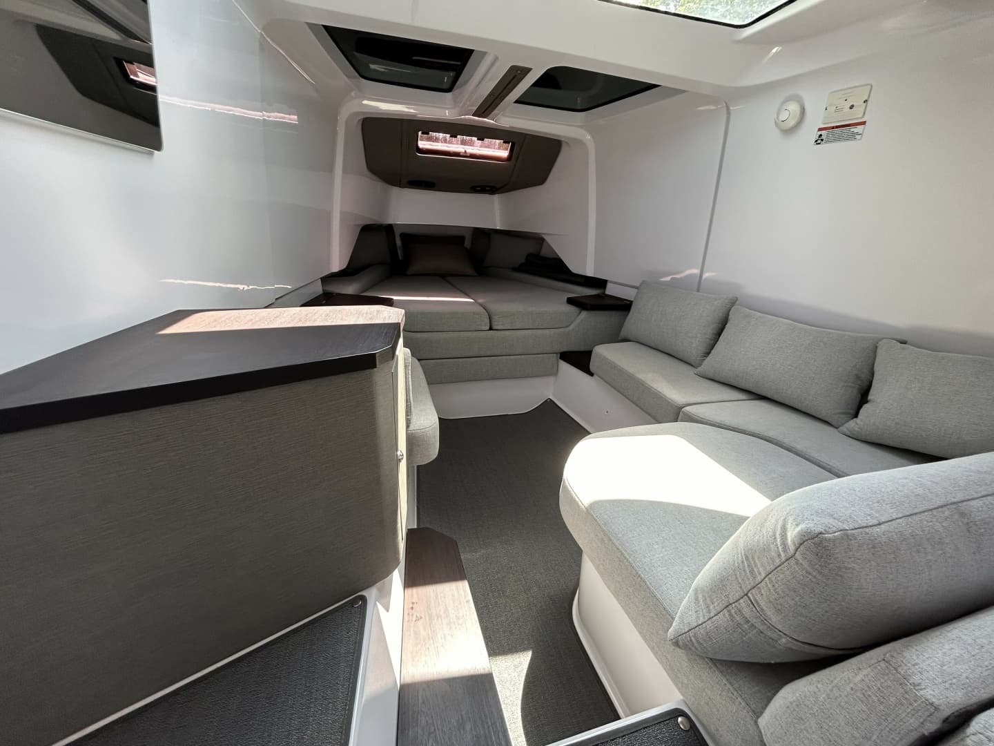 2024 Axopar 37 XC Cross Cabin