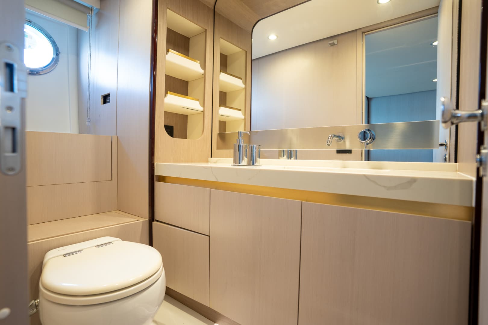 2018 Azimut 60 Flybridge