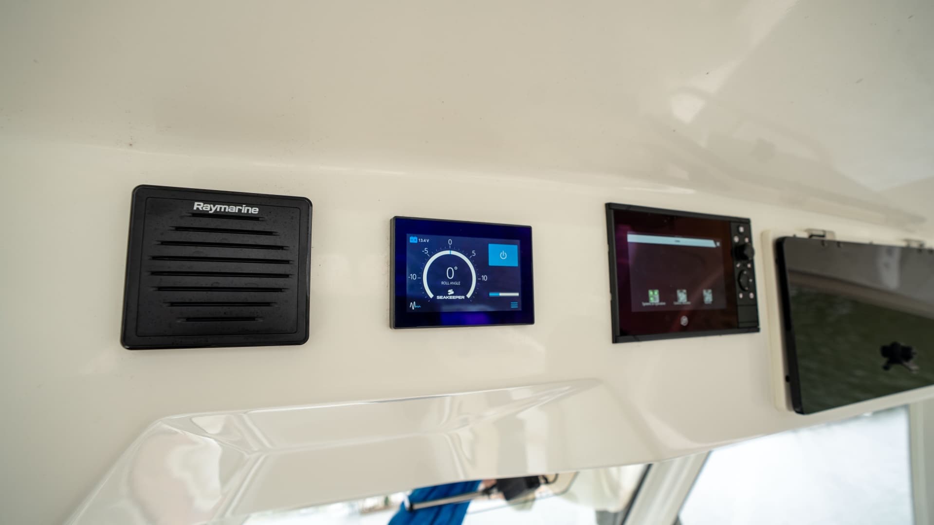 2019 Boston Whaler 350 Realm