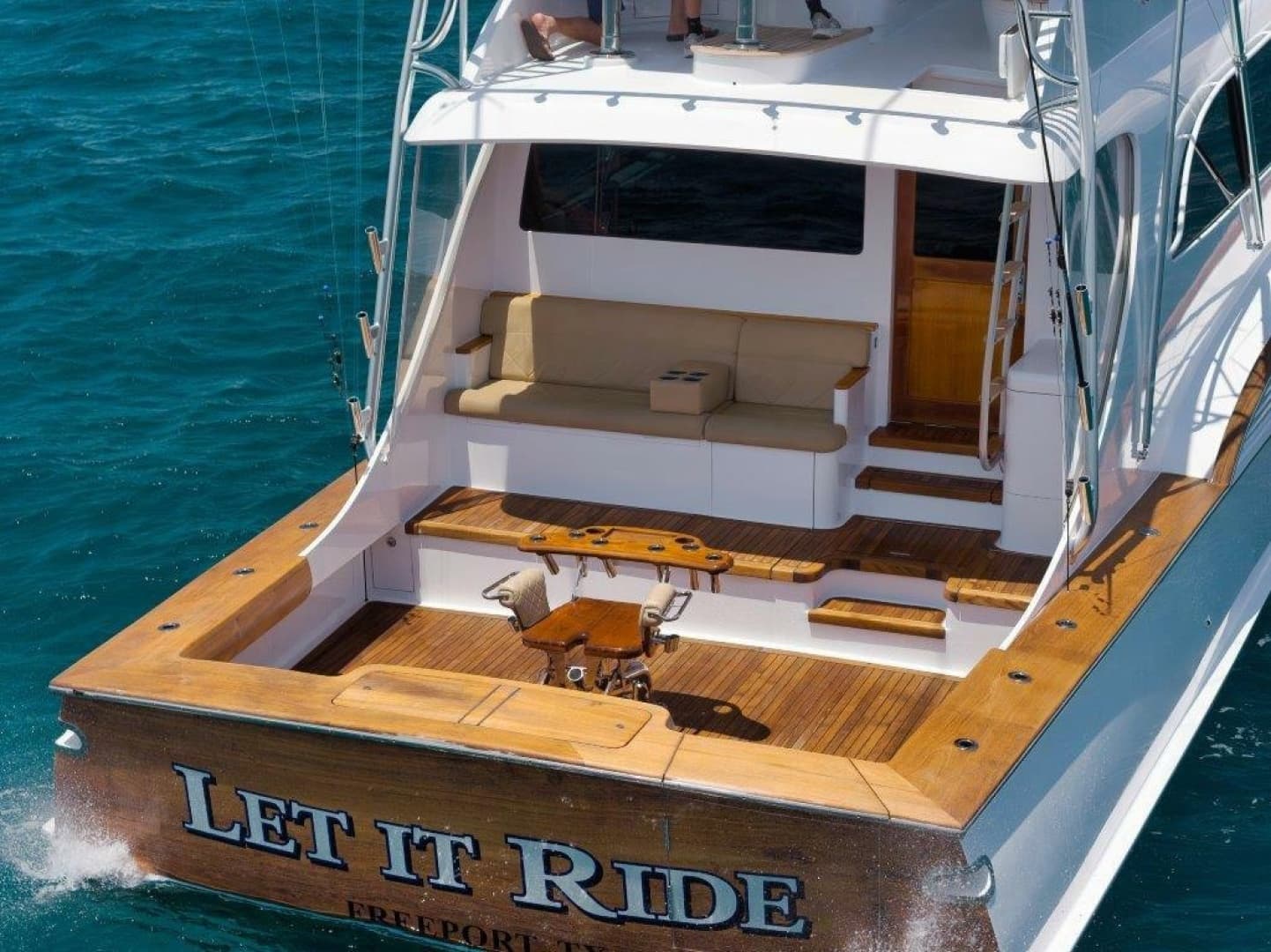 Sculley Custom Carolina 66 - Let It Ride - Cockpit