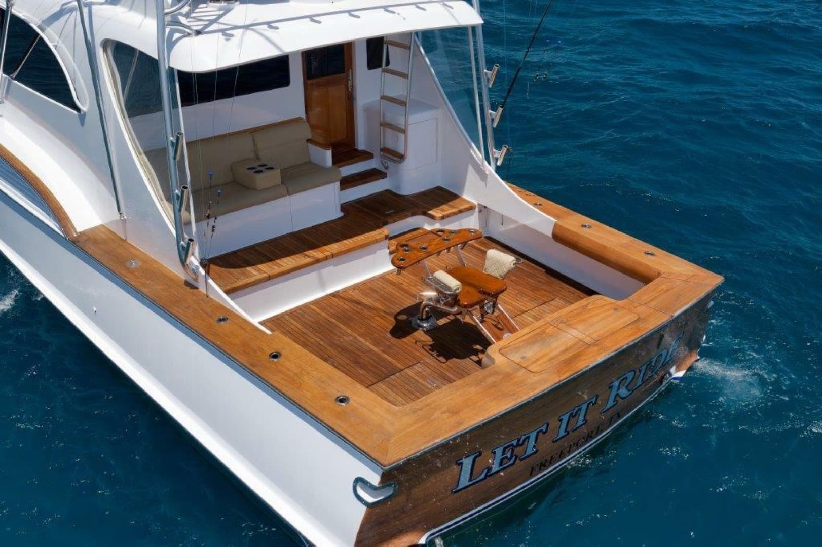 Sculley Custom Carolina 66 - Let It Ride - Cockpit