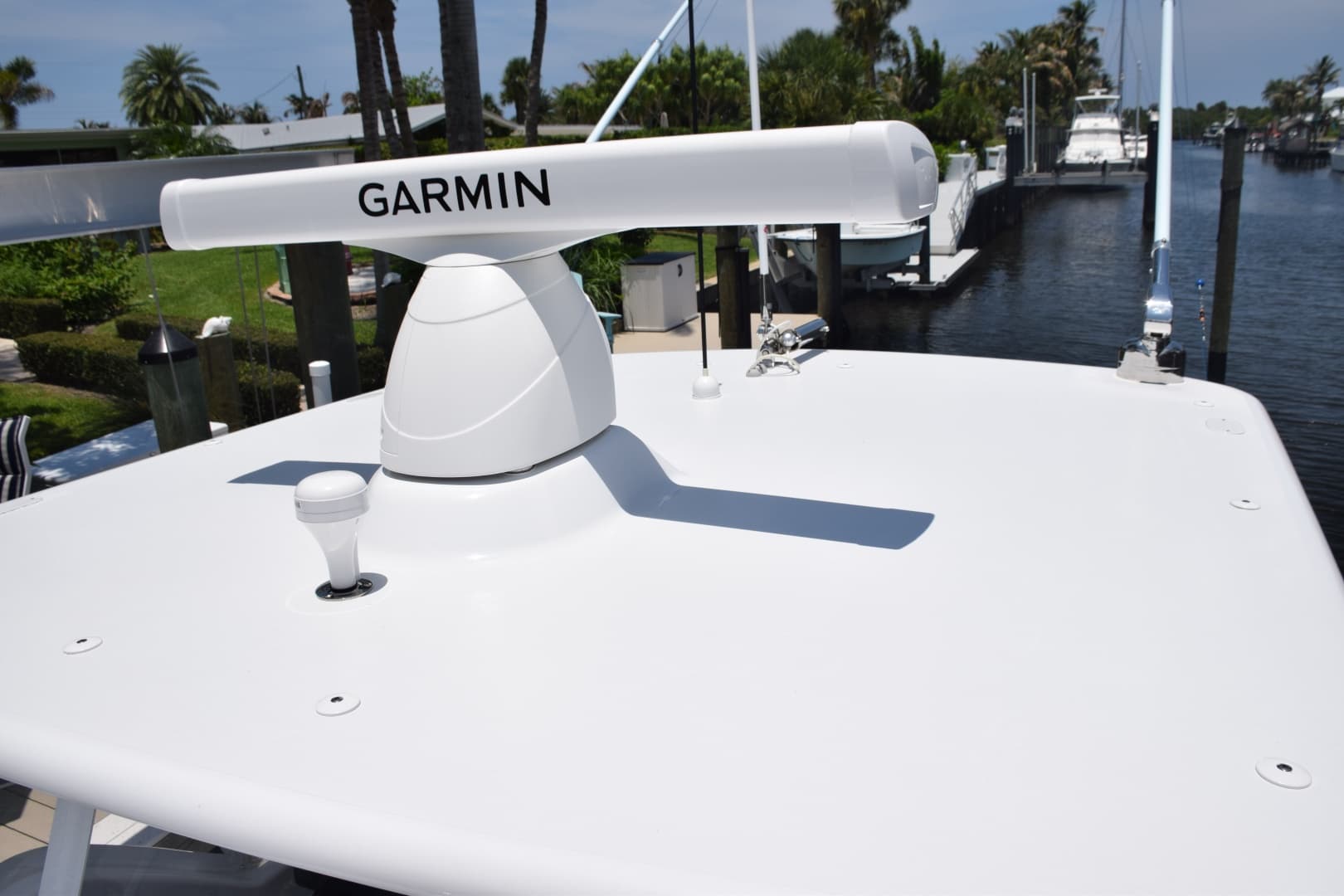Garmin 12kW radar with four-foot array