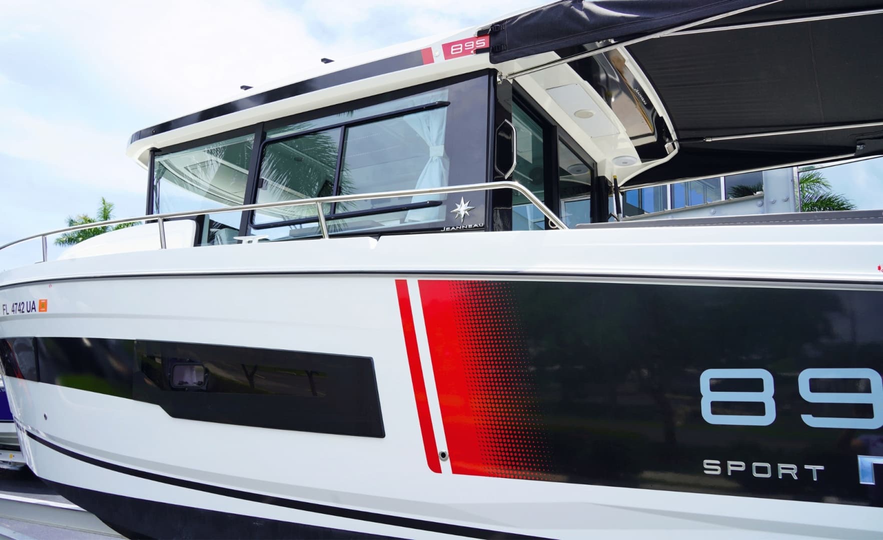 2025 Jeanneau NC 895 Sport S2