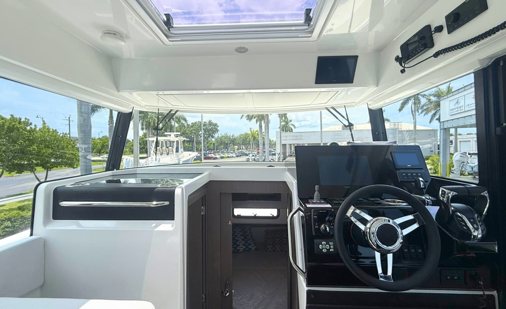 2025 Jeanneau NC 895 Sport S2