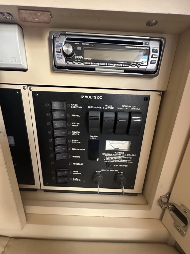 1998 Sea Ray 290 Sundancer