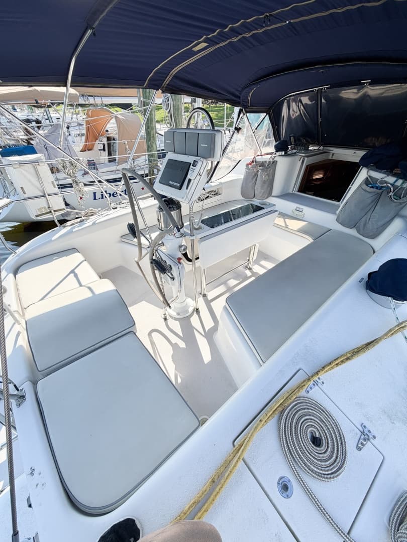 2000 Catalina 380