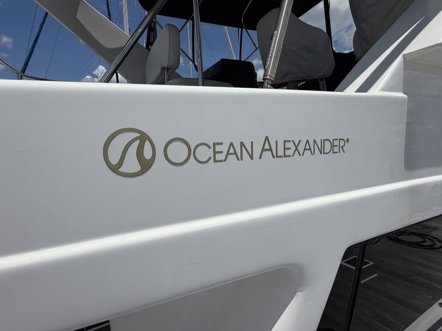 2005 Ocean Alexander 