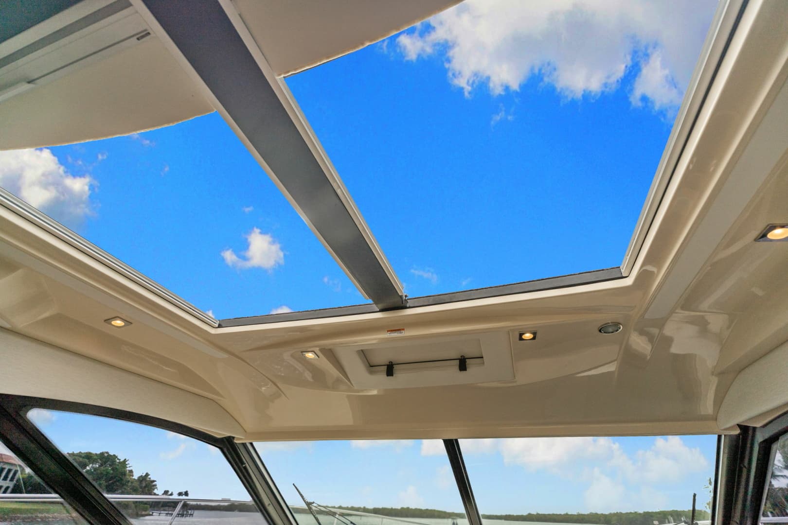 2017 Sea Ray SUNDANCER 510