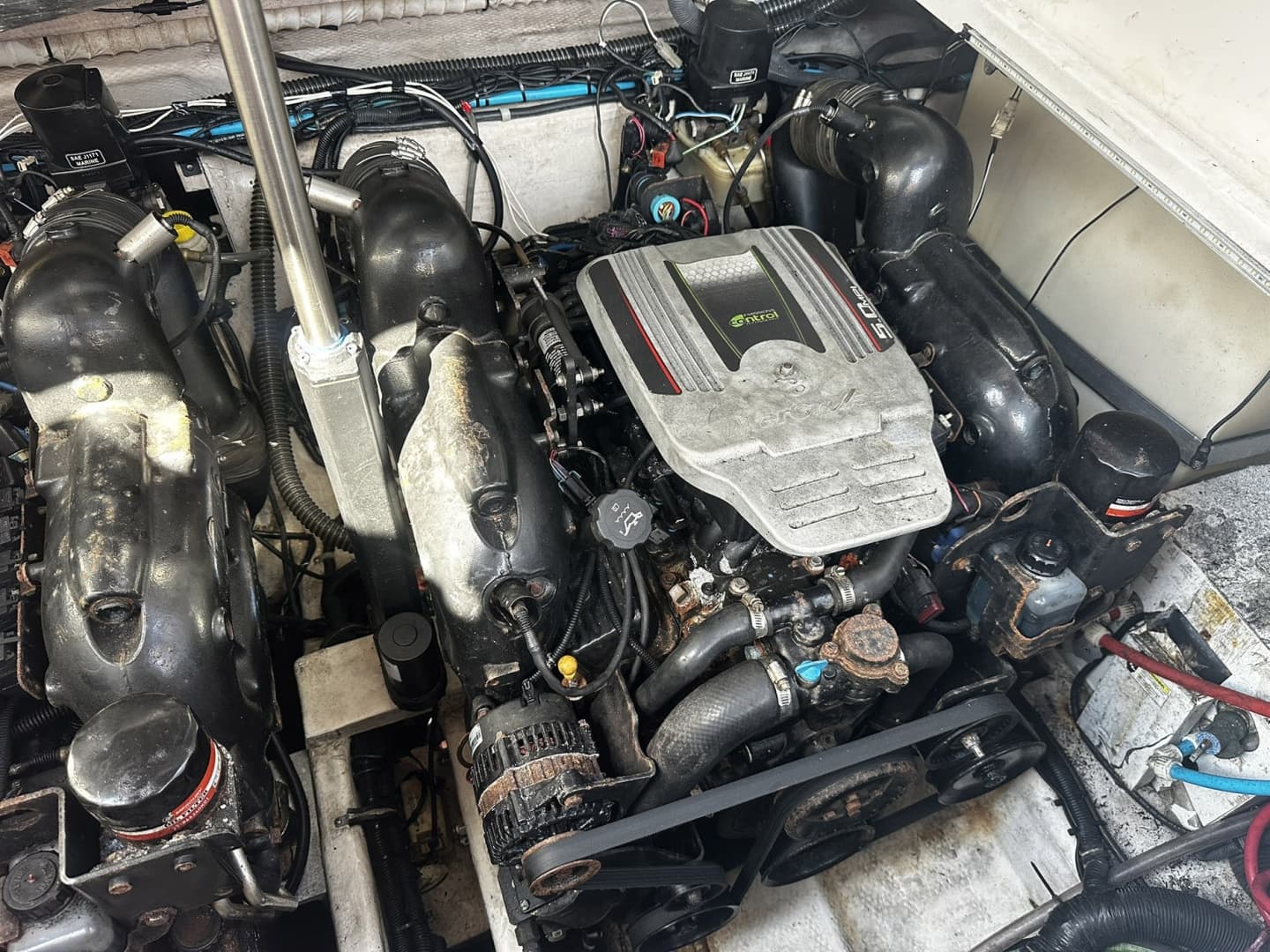 2012 Rinker 310 Express Cruiser
