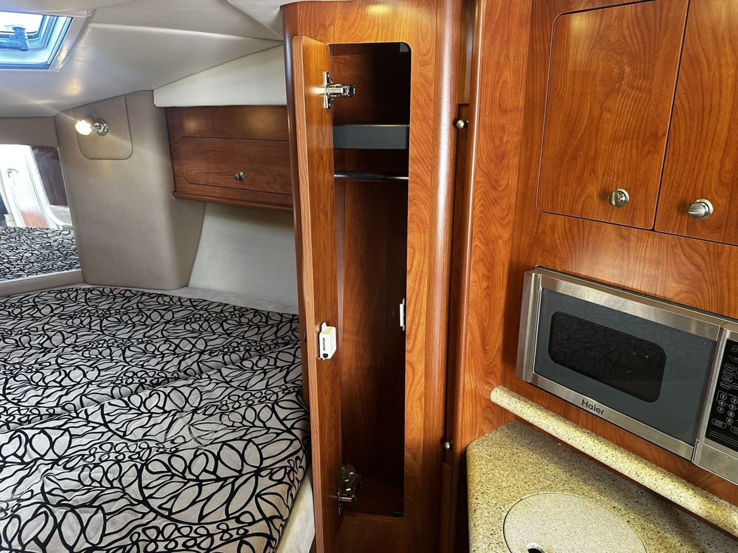 2012 Rinker 310 Express Cruiser
