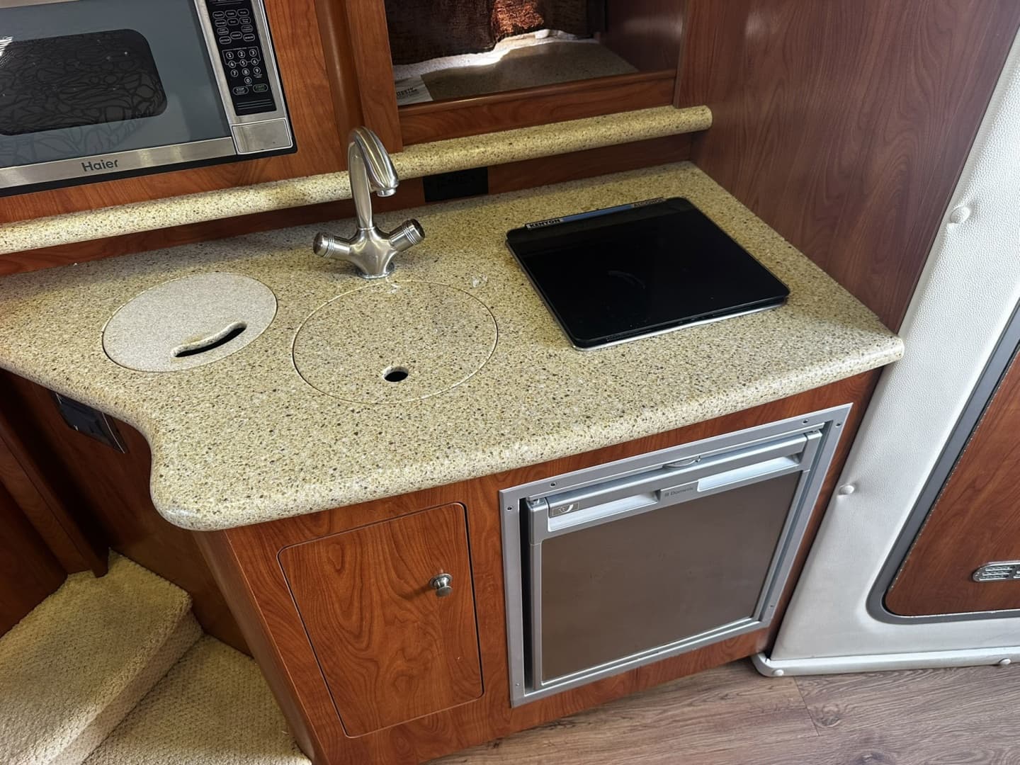 2012 Rinker 310 Express Cruiser