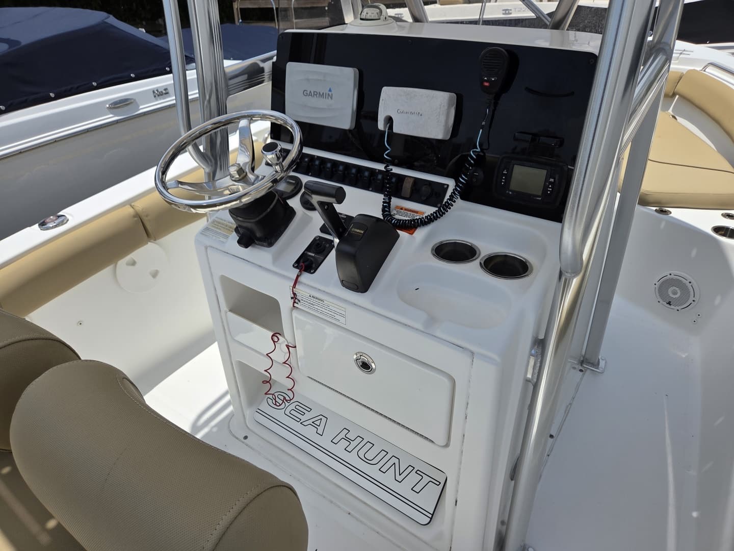 2017 Sea Hunt Ultra 211