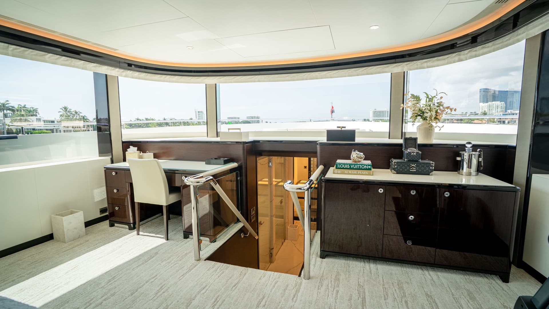 2025 Ocean Alexander 32L