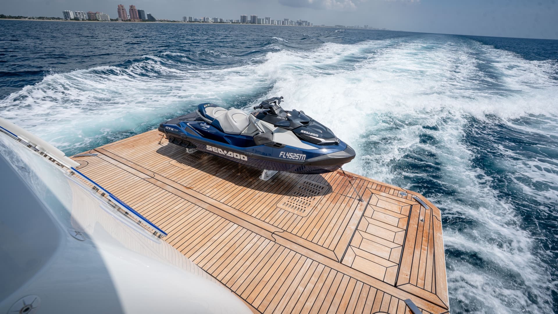 2025 Ocean Alexander 32L