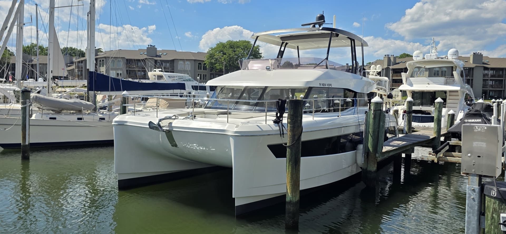 2018 Fountaine Pajot Motor Yacht 44
