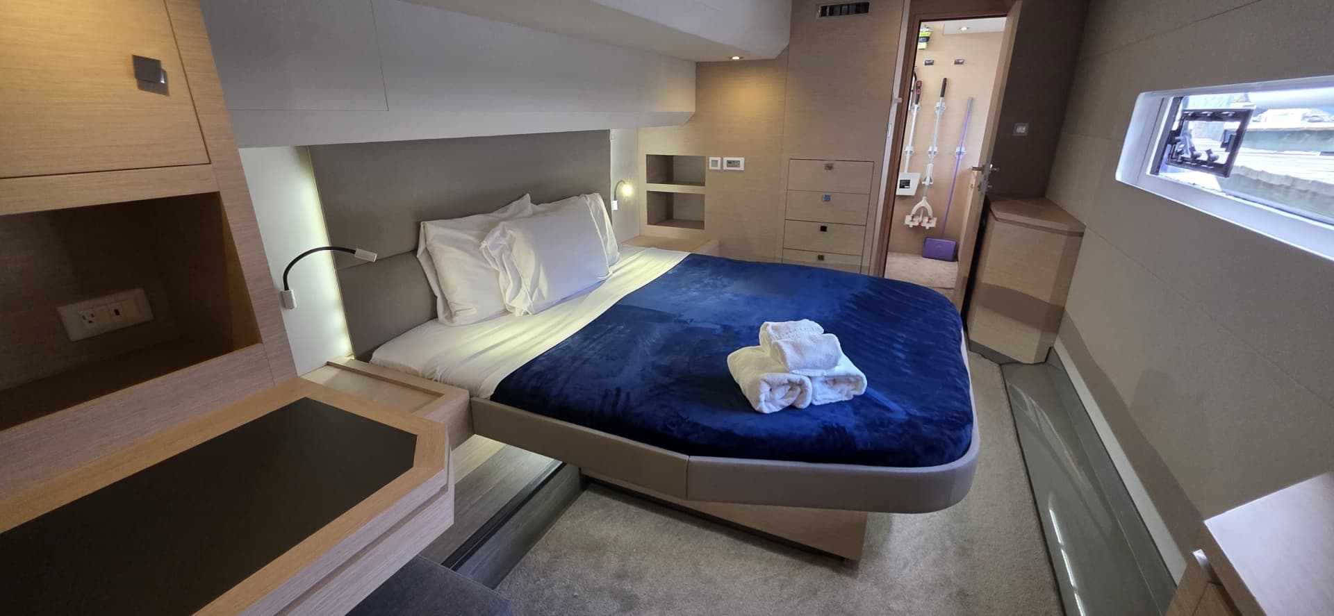 2018 Fountaine Pajot Motor Yacht 44