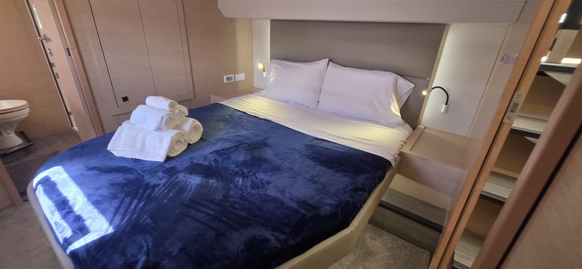 2018 Fountaine Pajot Motor Yacht 44