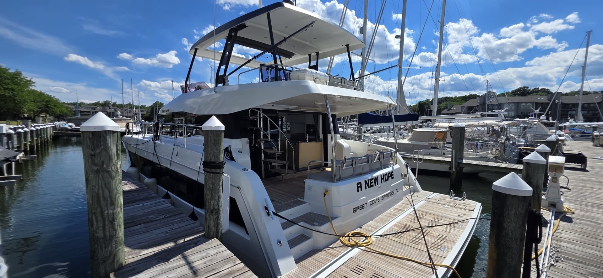 2018 Fountaine Pajot Motor Yacht 44
