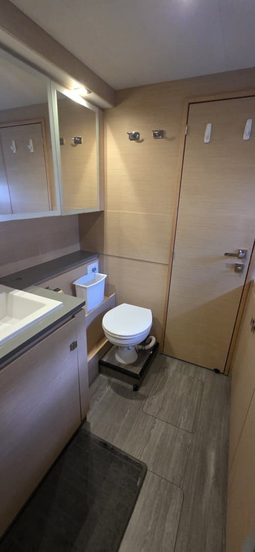 2018 Fountaine Pajot Motor Yacht 44