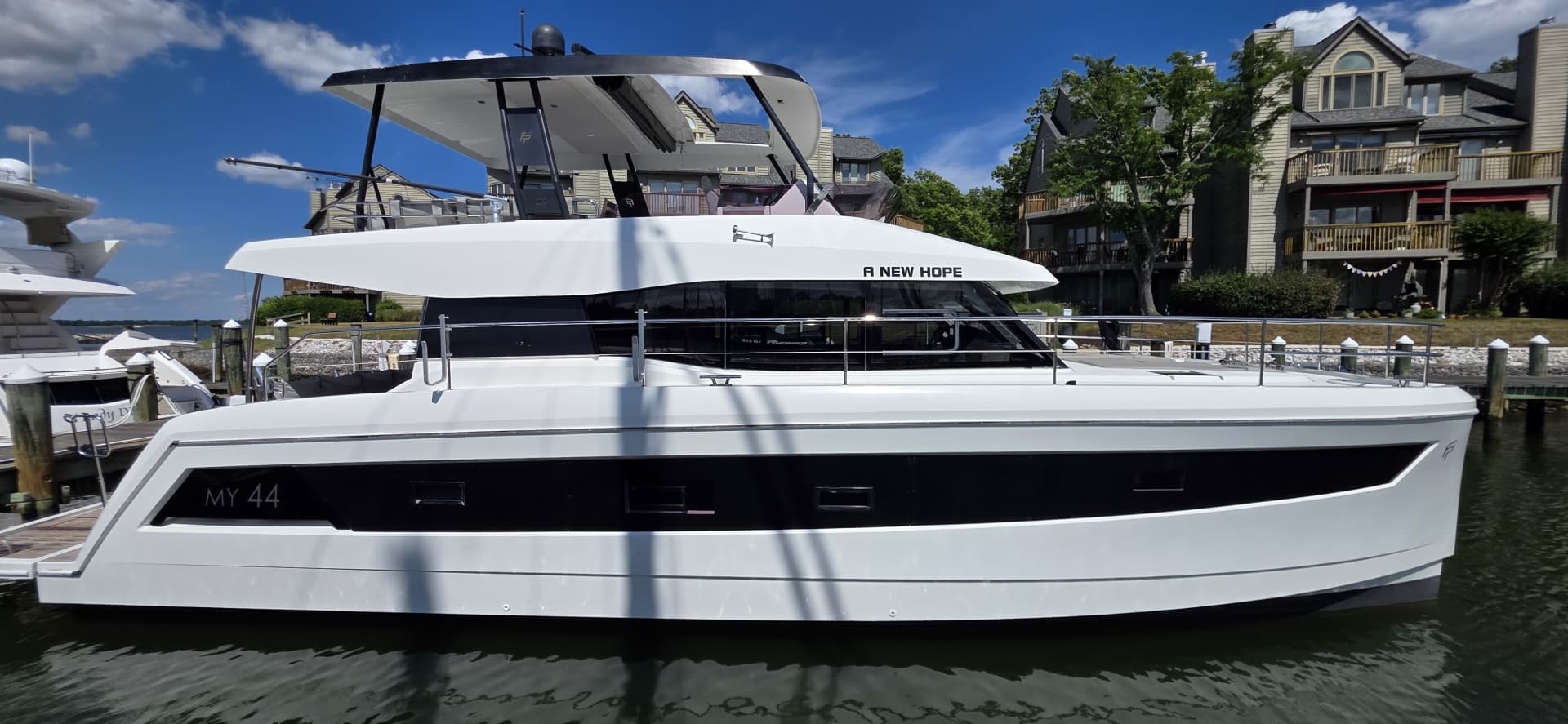 2018 Fountaine Pajot Motor Yacht 44