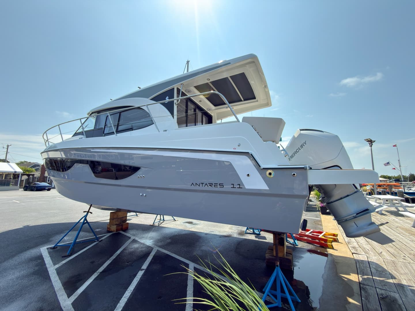 2027 Beneteau Antares 11 Coupe