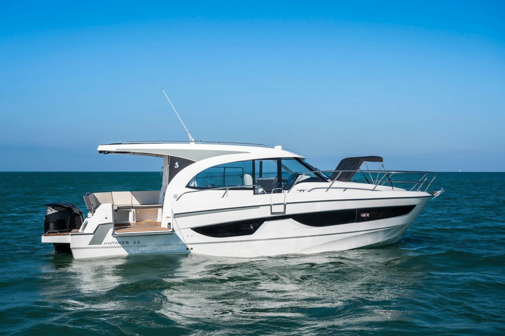 2027 Beneteau Antares 11 Coupe