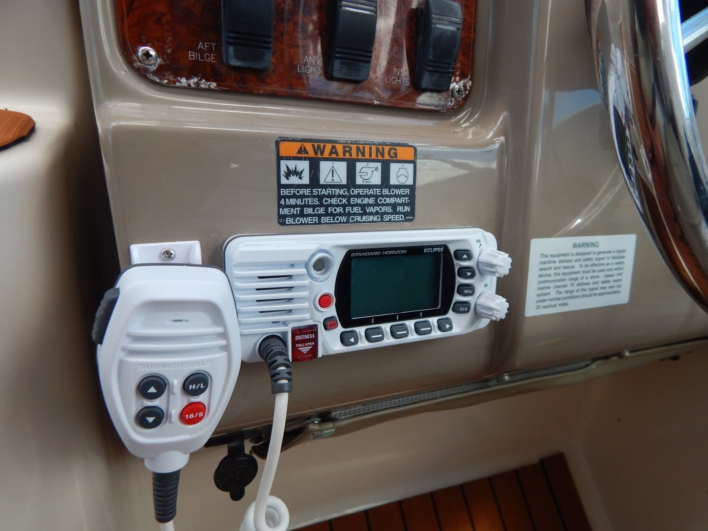 1999 Maxum 2800 SCR