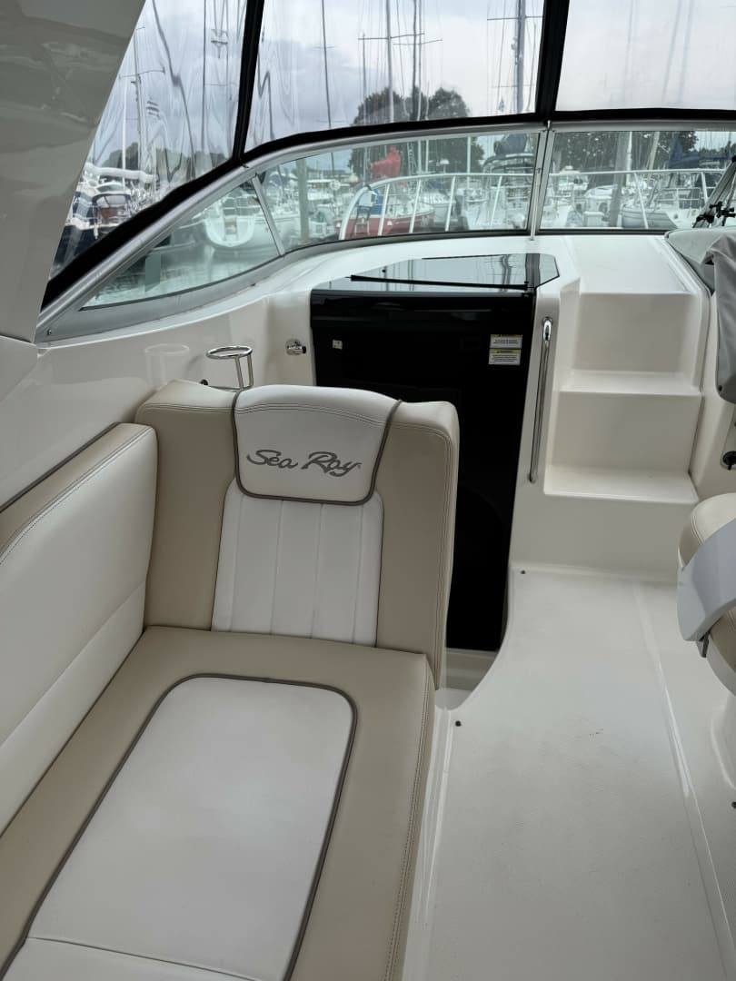Sea Ray 310da Lounge Seat