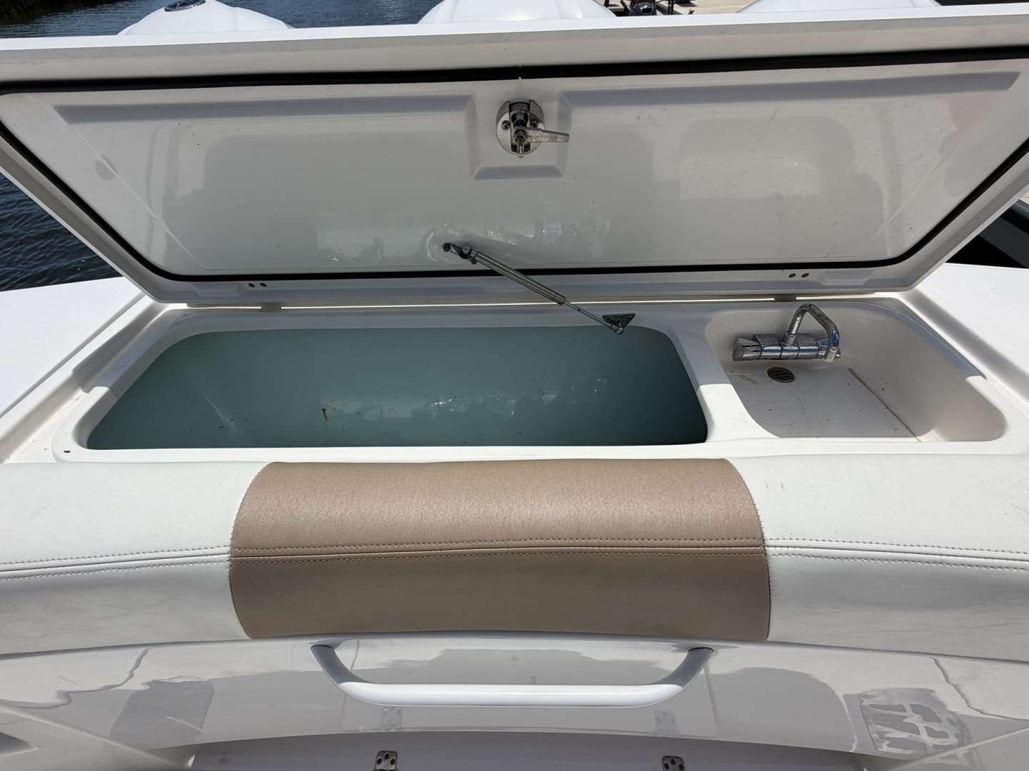 2016 Edgewater 368 CC