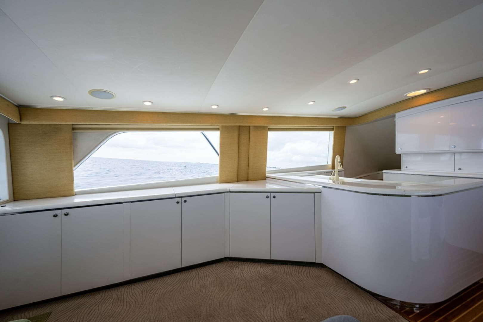 1998 American Custom Yachts 
