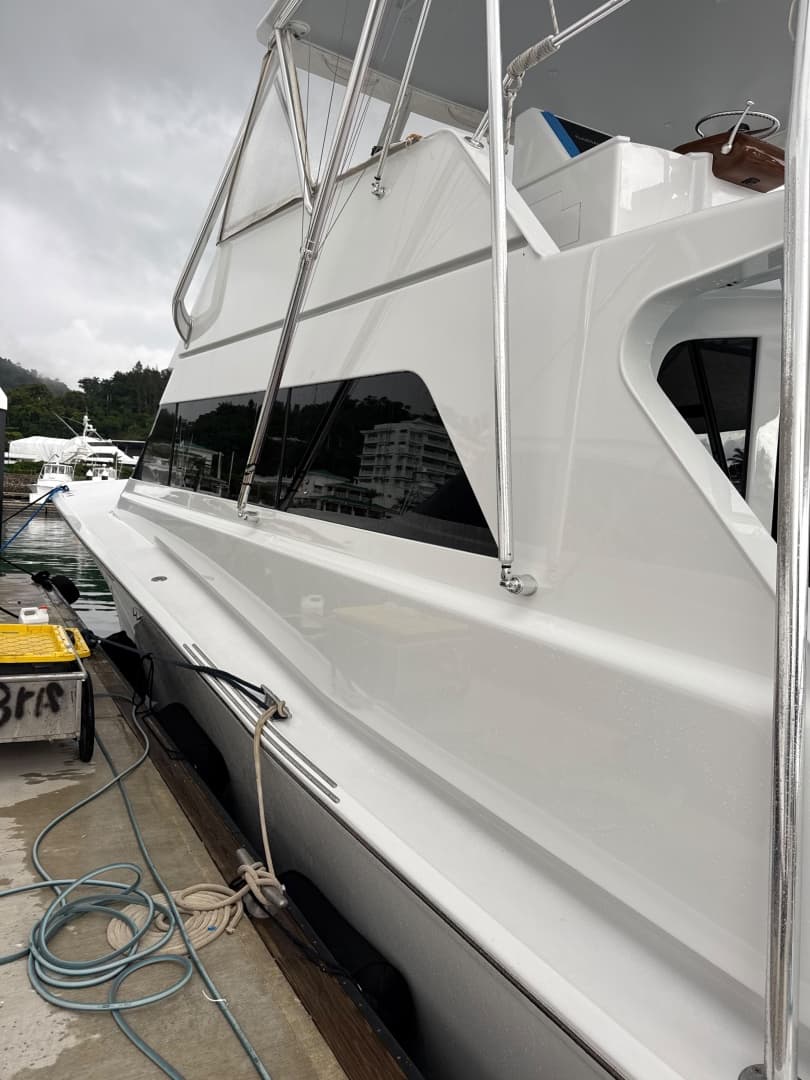1998 American Custom Yachts 
