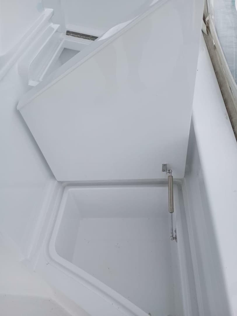 1998 American Custom Yachts 