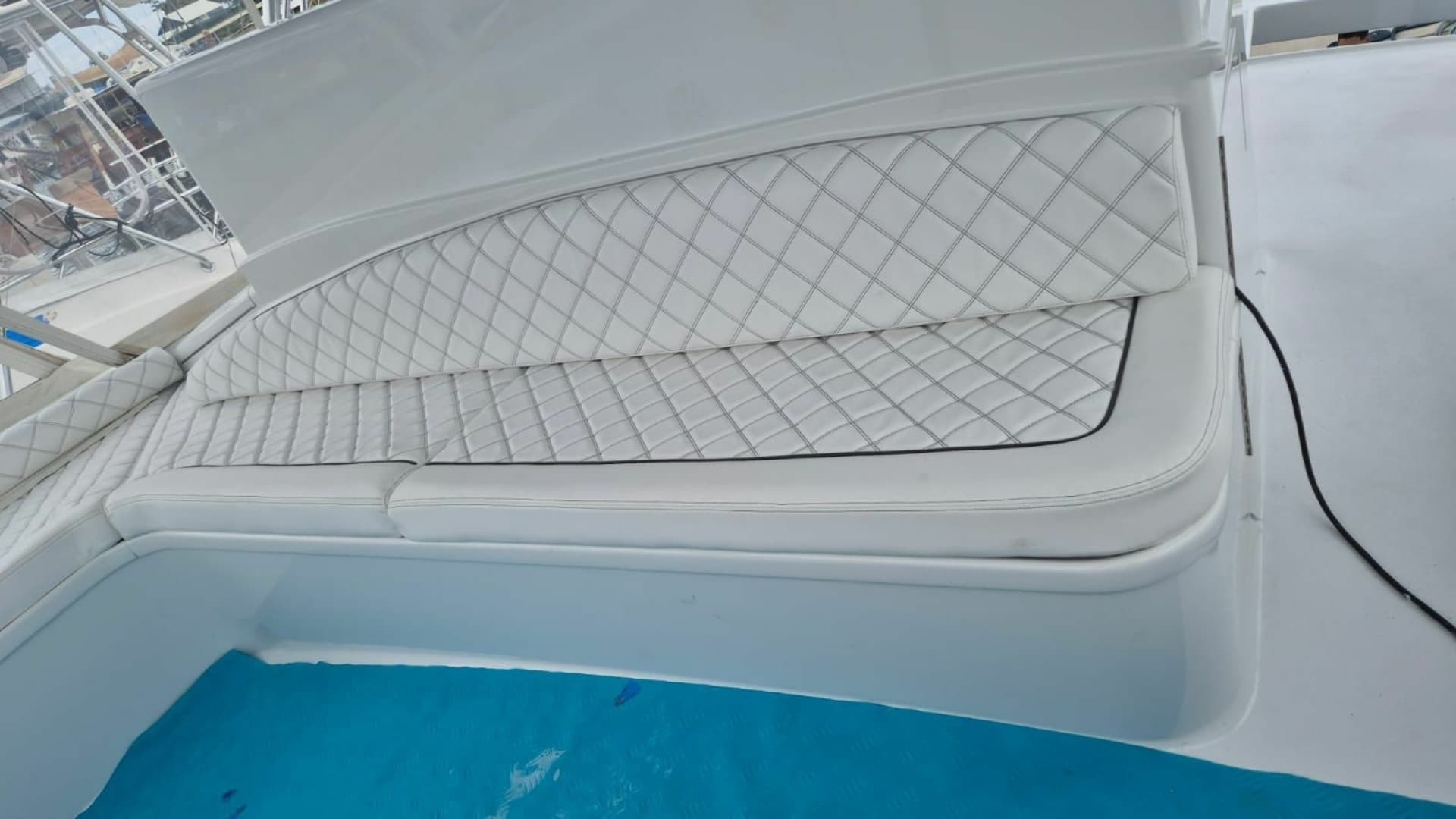 1998 American Custom Yachts 