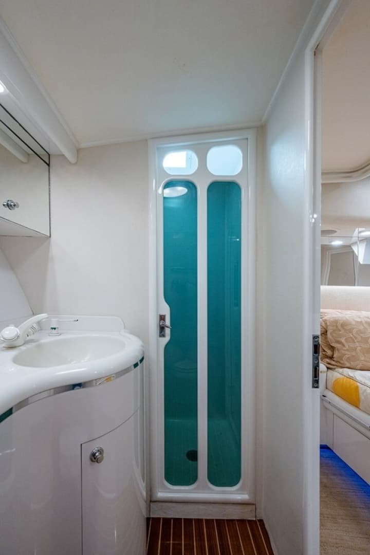 1998 American Custom Yachts 