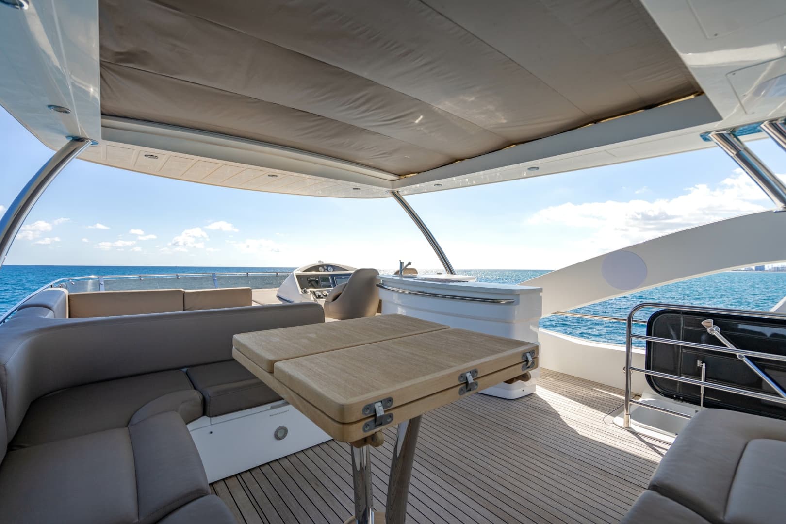 2014 Sunseeker Manhattan 73