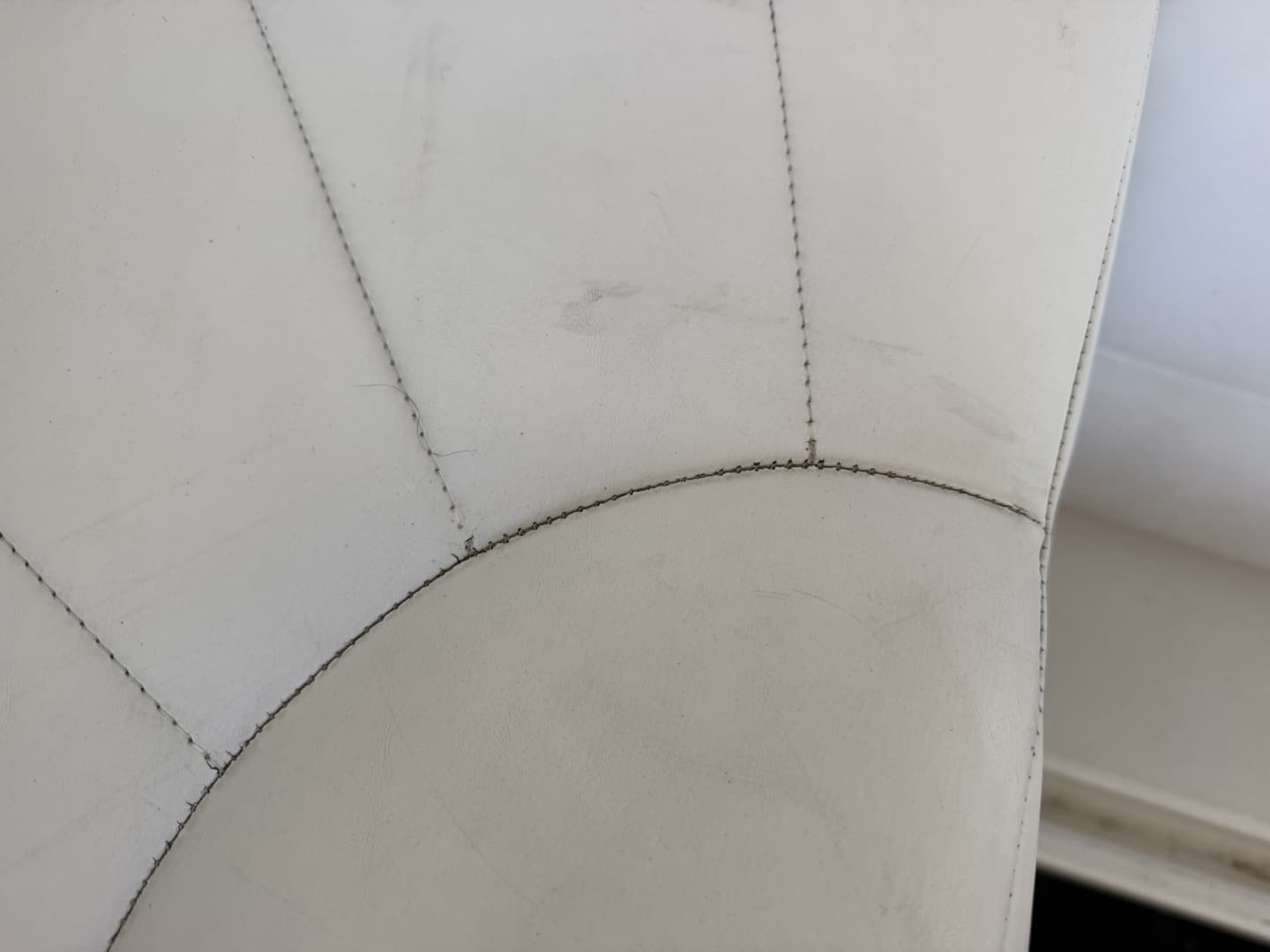 1996 Carver 310 Mid Cabin Express