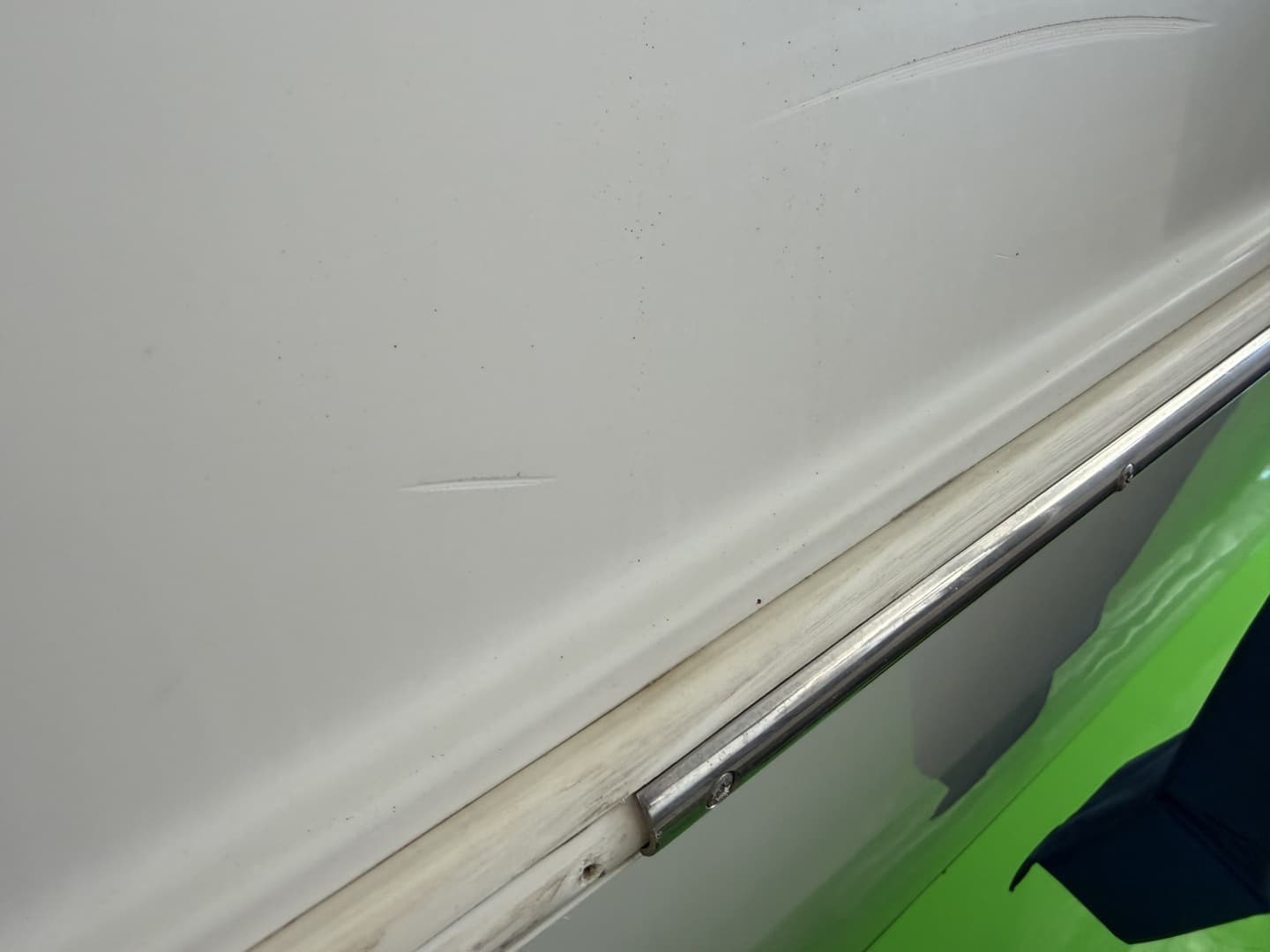 1996 Carver 310 Mid Cabin Express