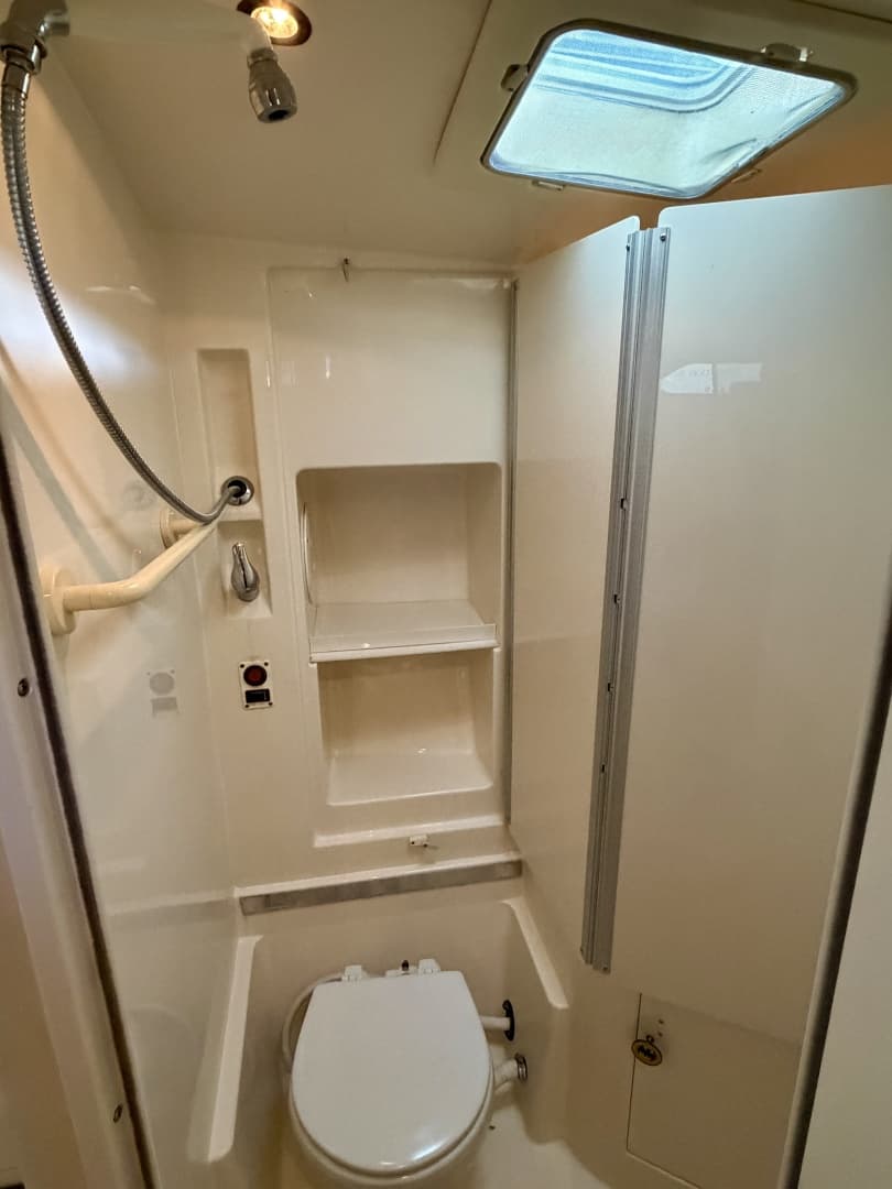 1996 Carver 310 Mid Cabin Express