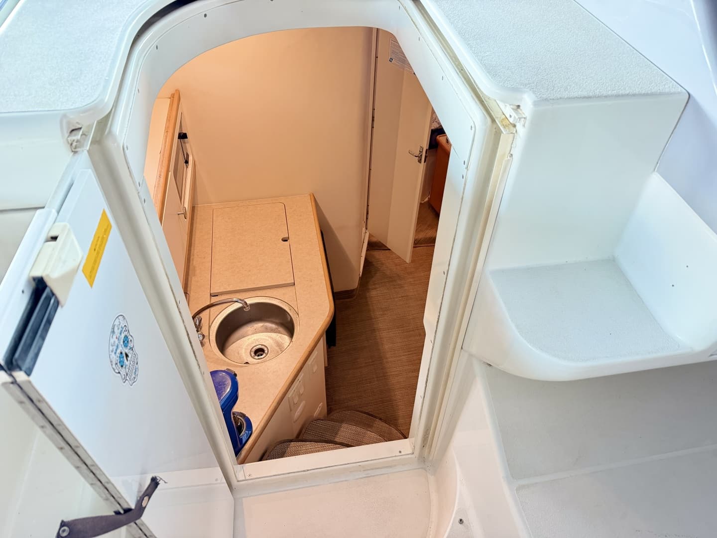 1996 Carver 310 Mid Cabin Express