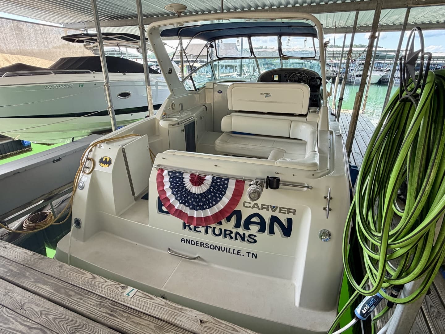 1996 Carver 310 Mid Cabin Express