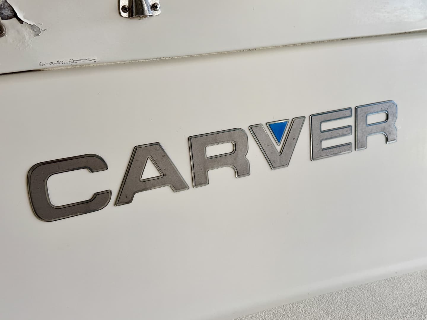 1996 Carver 310 Mid Cabin Express
