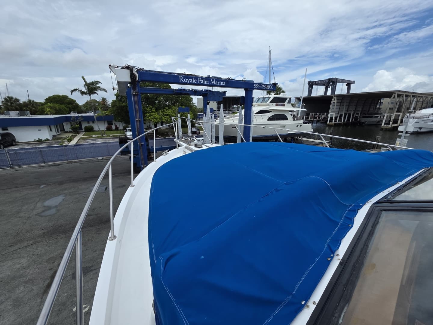 2000 Ocean Alexander 60 Trawler