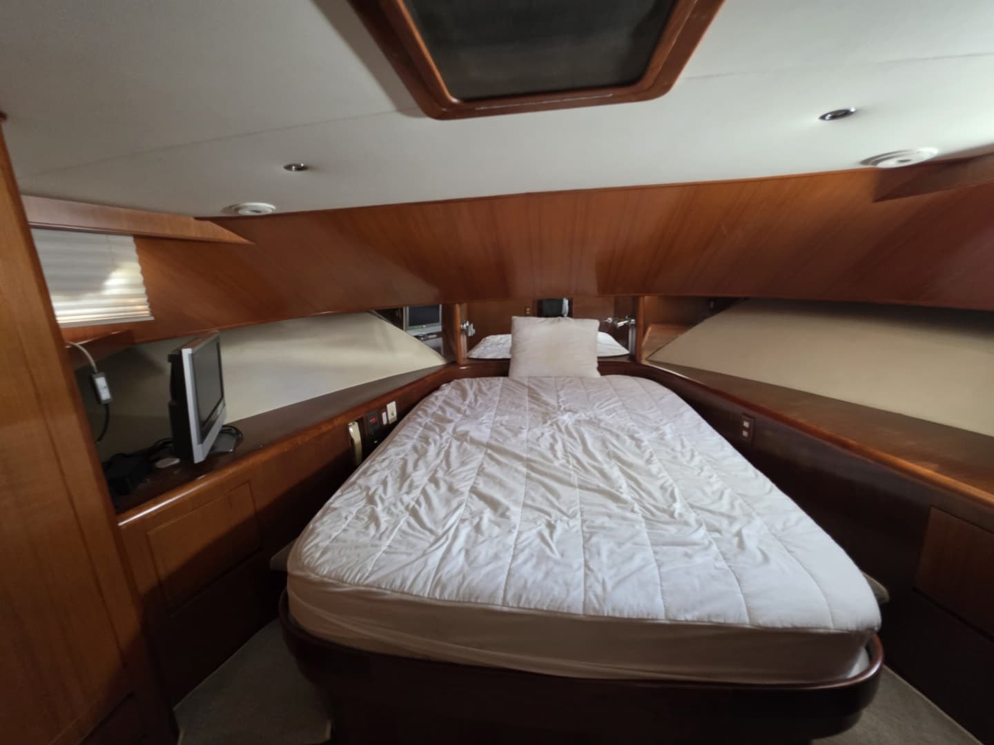 2000 Ocean Alexander 60 Trawler