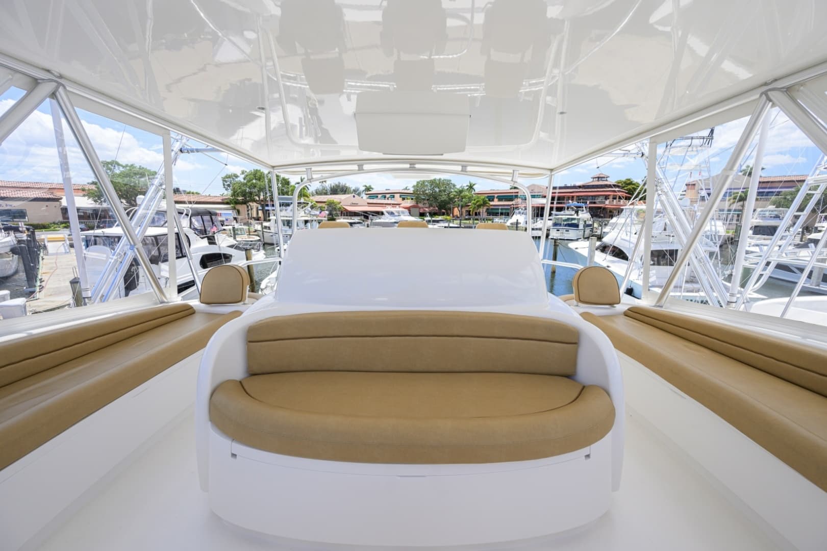 Viking 70 DESPERADO - Flybridge