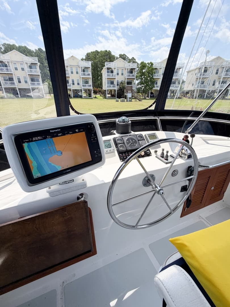2006 Heritage East 36 Sundeck
